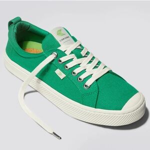 NWT Green Cariuma Canvas Sneaker